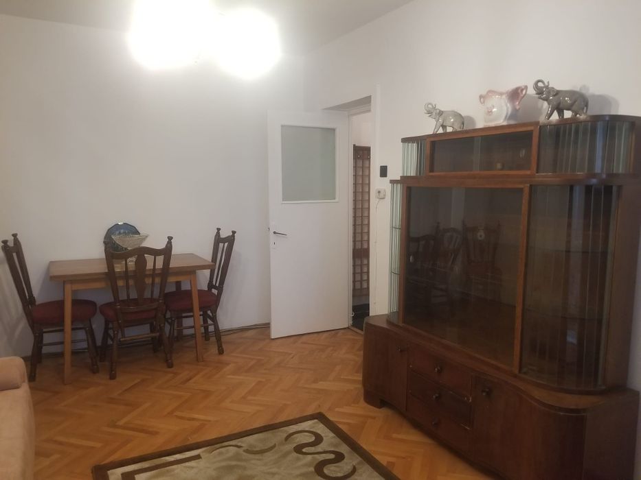 Apartament de închiriat