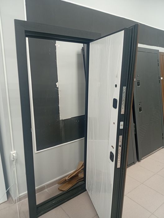 Двери входные металлические