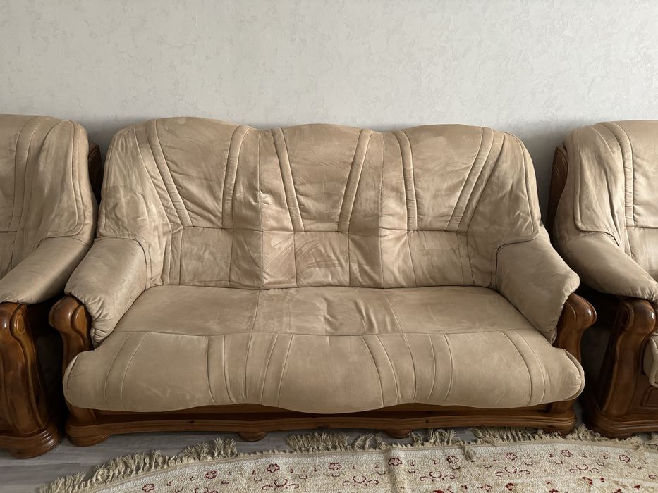 Продам диван из нат.дуба