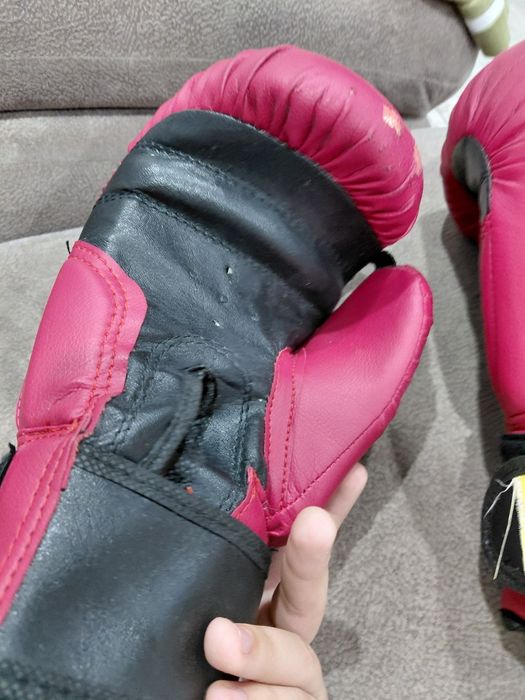 ПРОДАМ черчатки бля бокса