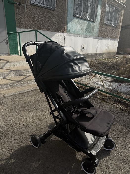 Продам б/у коляску