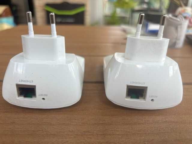 2 × TP-Link RE200 AC750 – Dual Band – Range Extender / Access Point