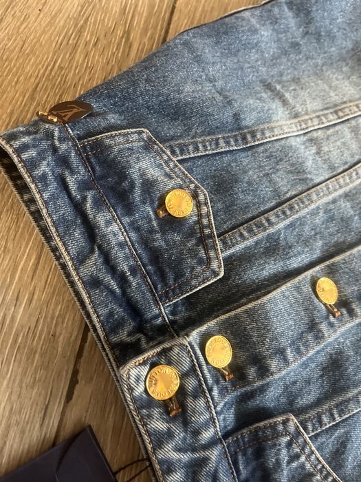 Дънкова пола с копчета и лого в златисто