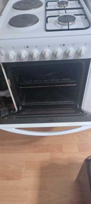 Продам электрическую плиту