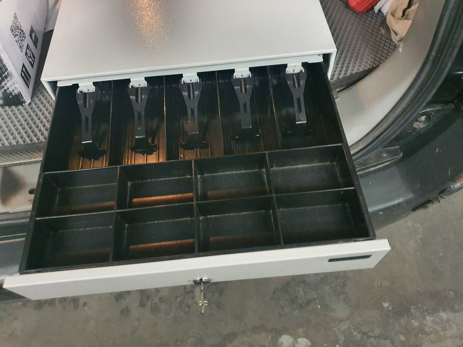 Ящики для денег.