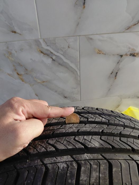 Vand cauciucuri 215/55/17 Bridgestone