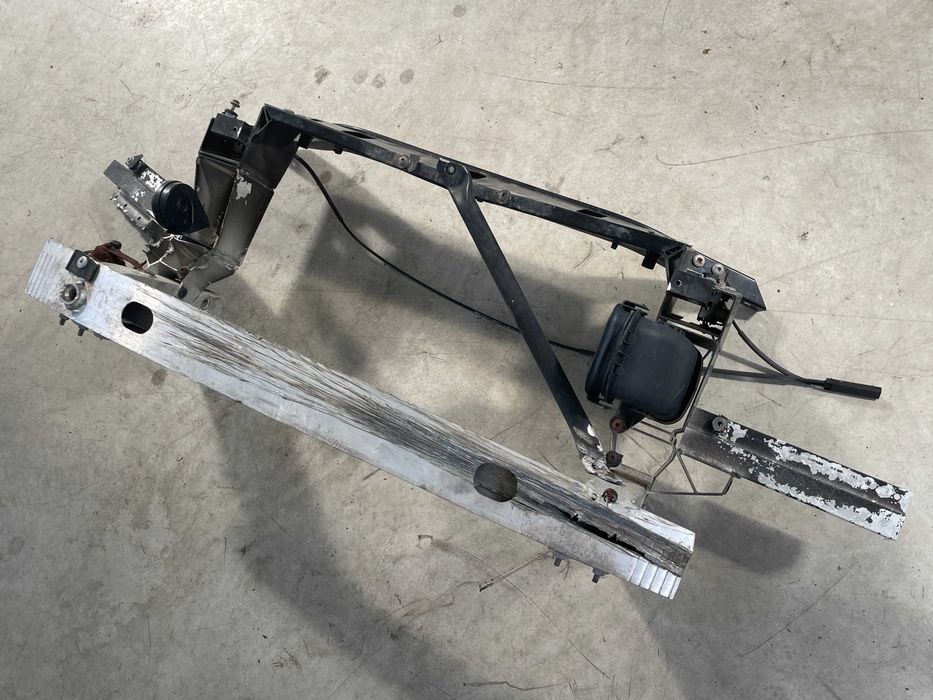 Trager + intaritura bara Bmw X3 F25 - X4 F26 cu defect vezi poze!!