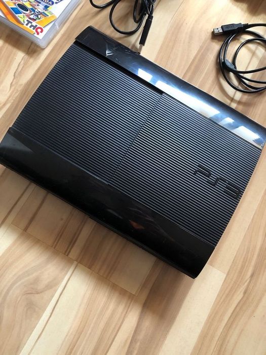 Playstation 3 super slim yaxshisi