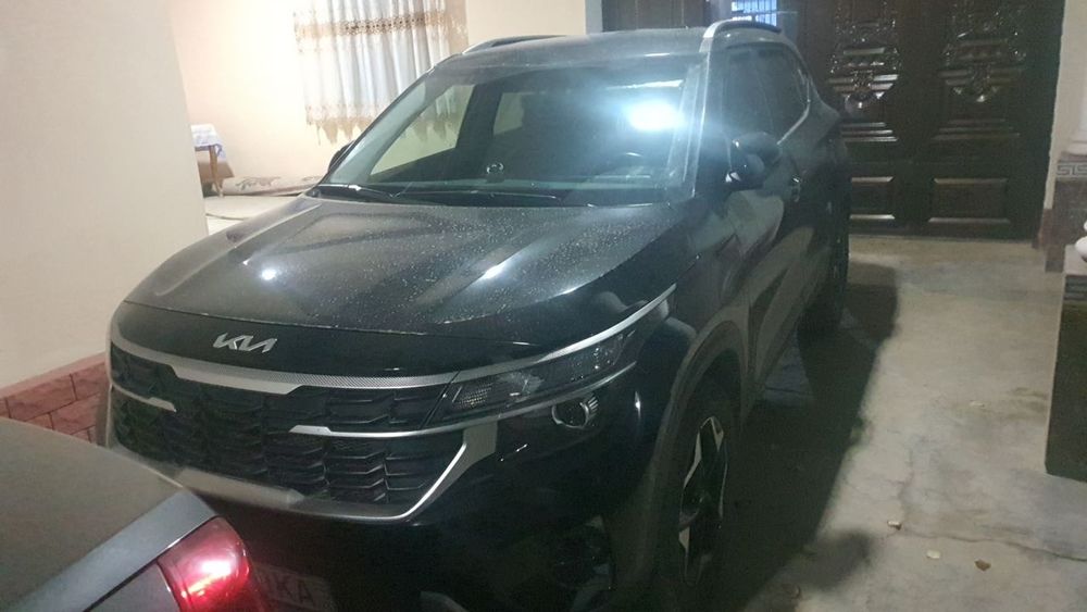 KIA Seltos 2023 йил срочна сотилади. Вариант бор.