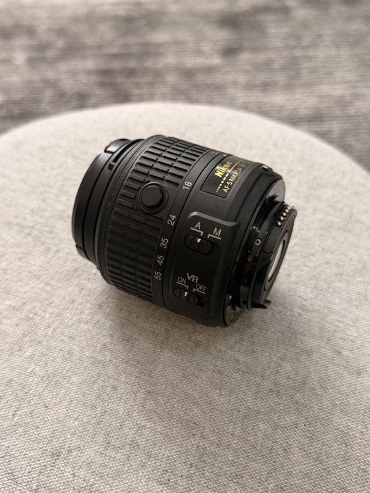 Nikon D5200 + 18-55mm VR | Неразличим от нов (Само на 4 696 кадъра!)