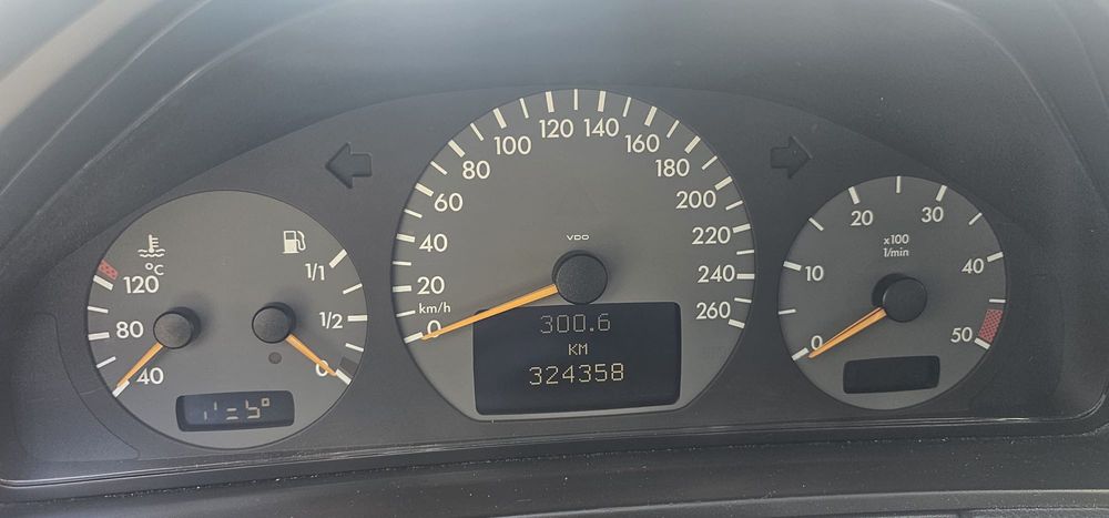MERCEDES-BENZ E-Class 2000 — imagine 3