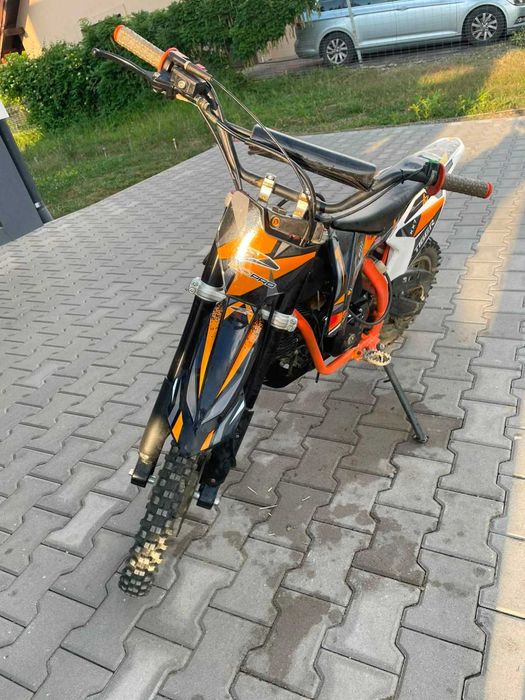 Motocicleta pentru 8 - 12.ani