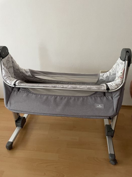 Детско легло next to me