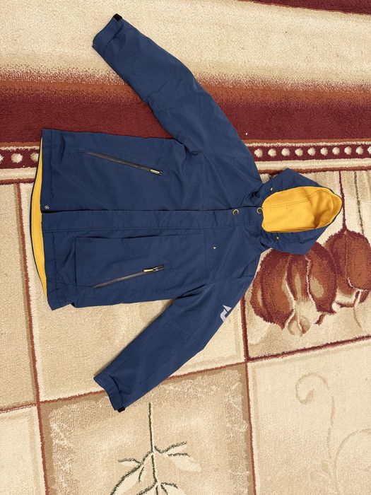 Дет куртка сатылады