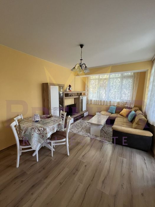 Дава се под наем Тристаен апартамент в Варна, Колхозен пазар - 100 кв.м за 612 € - Снимка #3