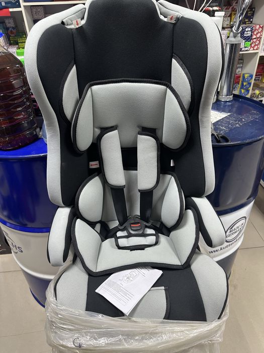 Автокресло продам новое