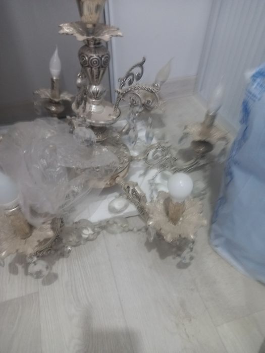 Продам люстру дорогую