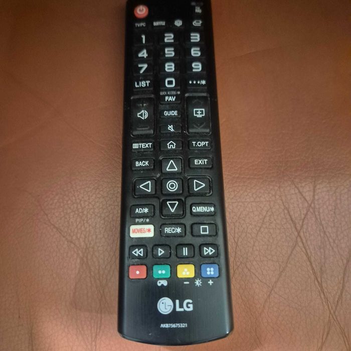 Vand TV Monitor LG diagonala 60 cm perfect pt bucatarie