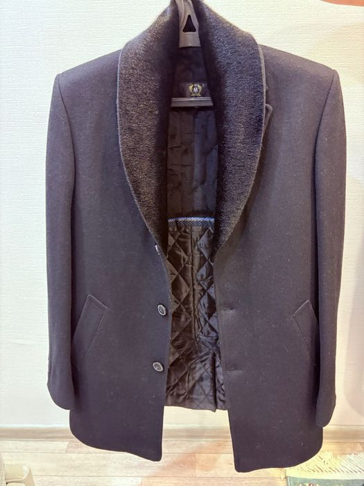 Палто сатылады..