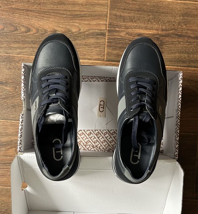 Кроссовки мужские новые