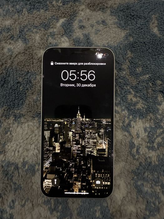 iPhone 12 64gb в хорошем состоянии