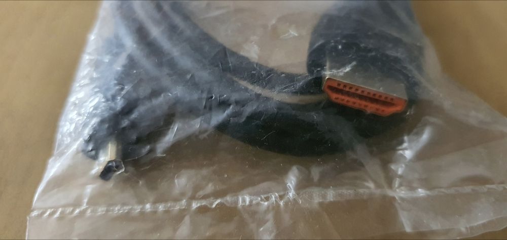 HDMI кабель для ТВ от ваших цифровых  устройств