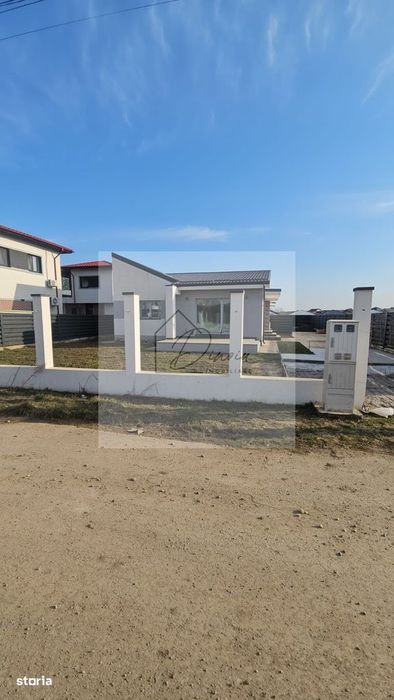 Case de vanzare Tunari