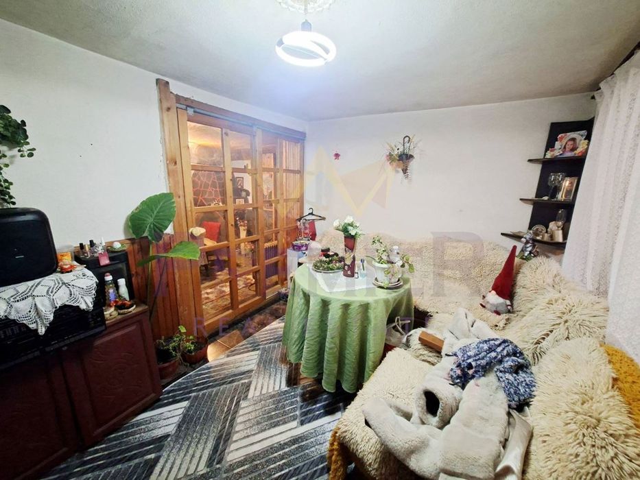 Къща в Варна-Автогара площ 385 цена 200000