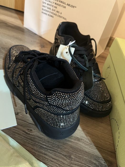Off White c/o Virgil Abloh