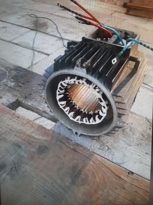 2-Generatoare cu magneti permanenti,250v-20A