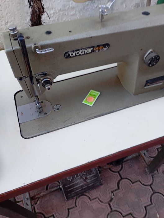 Vând triplok  Brother și cadou o mașina liniară Brother