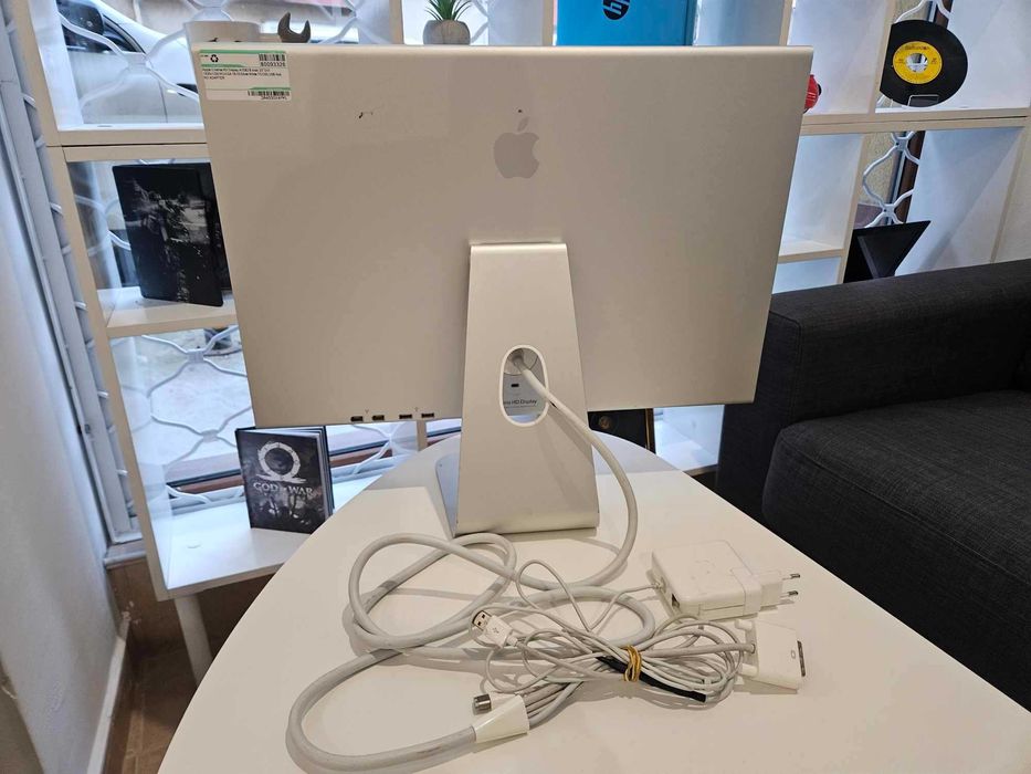 +Гаранция! Монитор Apple Cinema HD Display A1082 23" 1920x1200