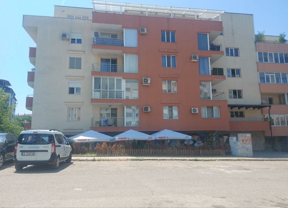 Тристаен апартамент ново строителство в ж.к. Еленово