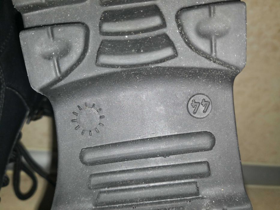 Продавам,нови, оригинални, полицайски боти