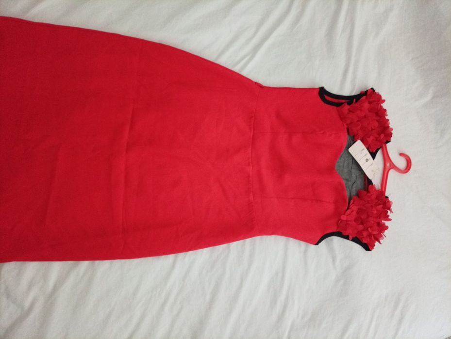 Платья белый красный