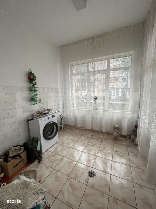 Casa mutifunctionala, 380 mp utili, pretabila pentru activitati comerc
