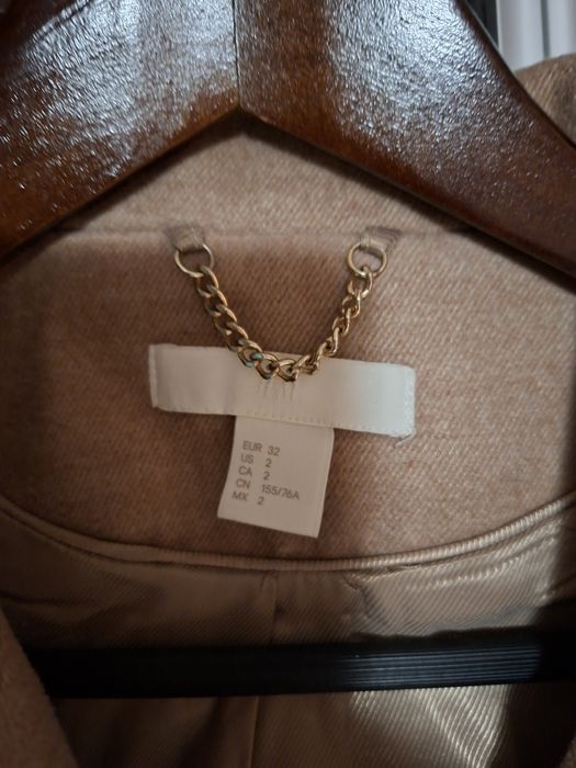 Бежово палто H&M XS размер