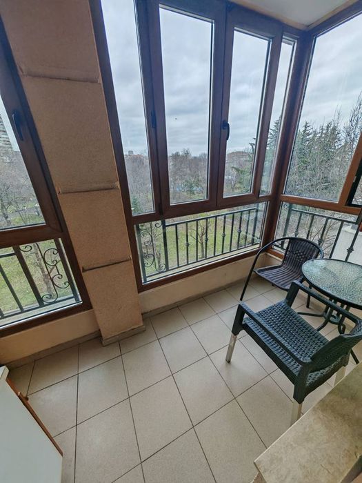 Продава се Двустаен апартамент в Бургас, Лазур - 77 кв.м за 1689 €/кв.м - Снимка #2