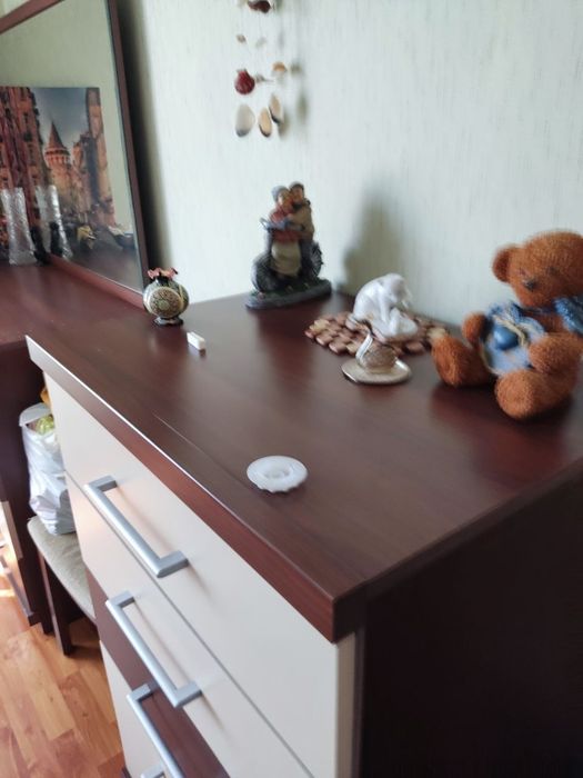 Продается спальный гарнитур бу