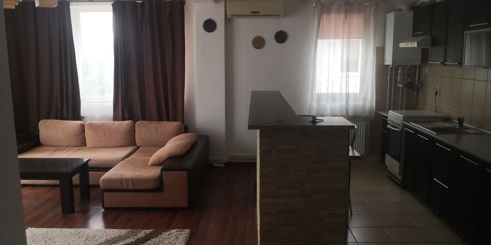 P. F. Vând apartament 2 camere + garaj Bună Ziua