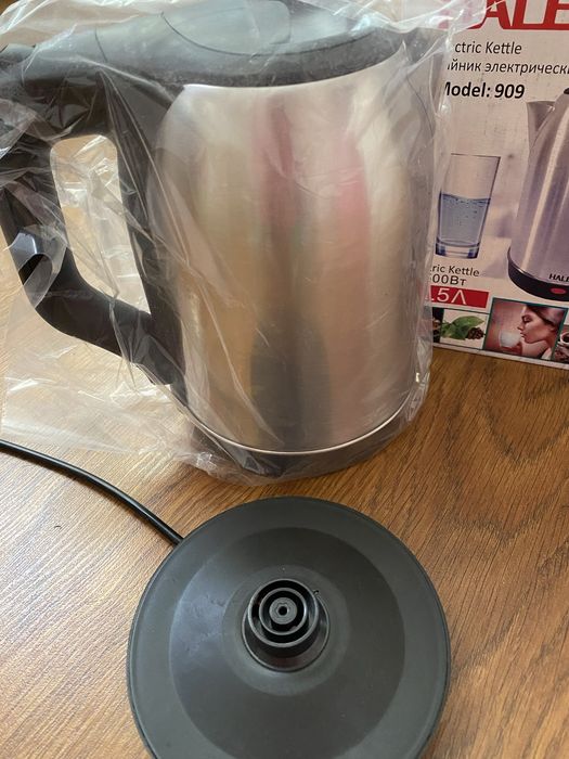 Чайник электрический новый