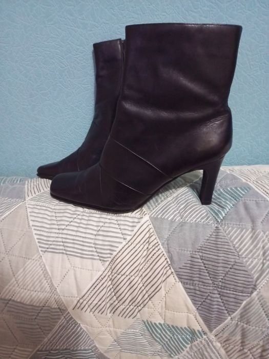 Обувь женская. Замшевая. Кожа