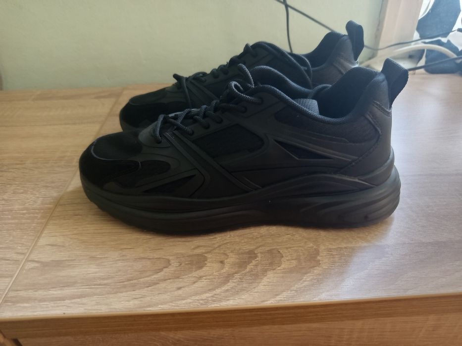 Мъжки маратонки 40 номер