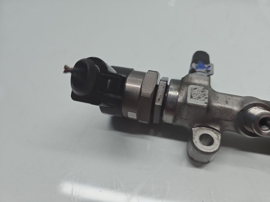 Rampa injectoare Volkswagen Golf 7 (5G) [Fabr 2014-prezent] 04L089B 1.