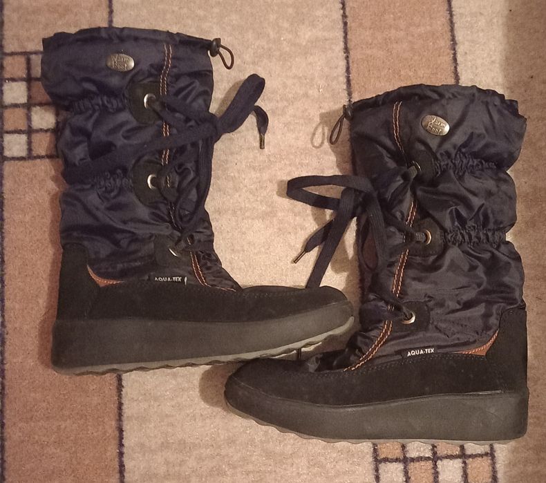 Дамски апрески номер 38 и топли ботуши номер 36