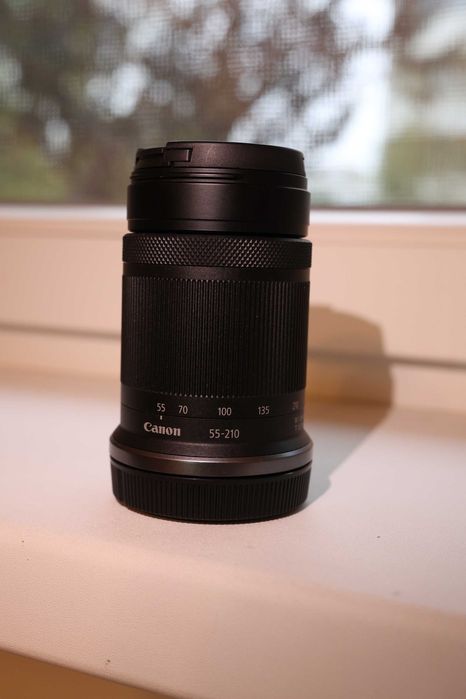 Canon EOS R50 + 4 obiective RF/RF-S – pachet complet, stare foarte bună