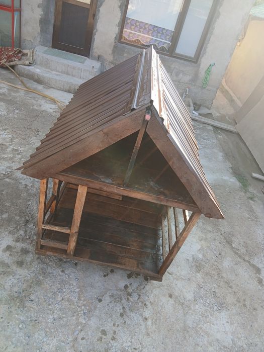 Дом на колёсах для собаки.