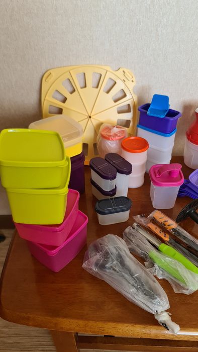 Излелия Таппервей