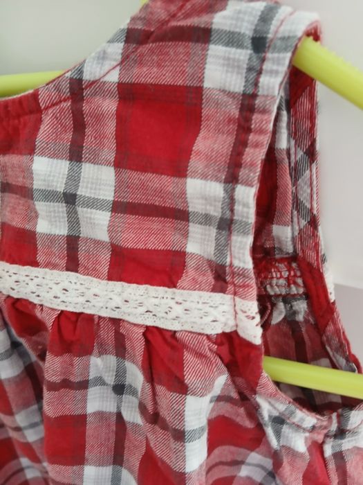 Червени рокли по 7 лв