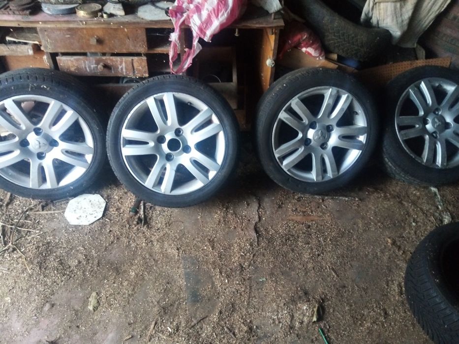 Гуми с джанти подарък